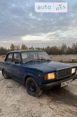 Седан ВАЗ / Lada 2107 2004 в Рокитному