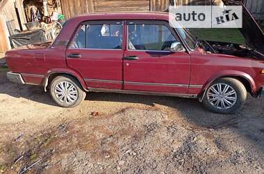 Седан ВАЗ / Lada 2107 2005 в Ровно