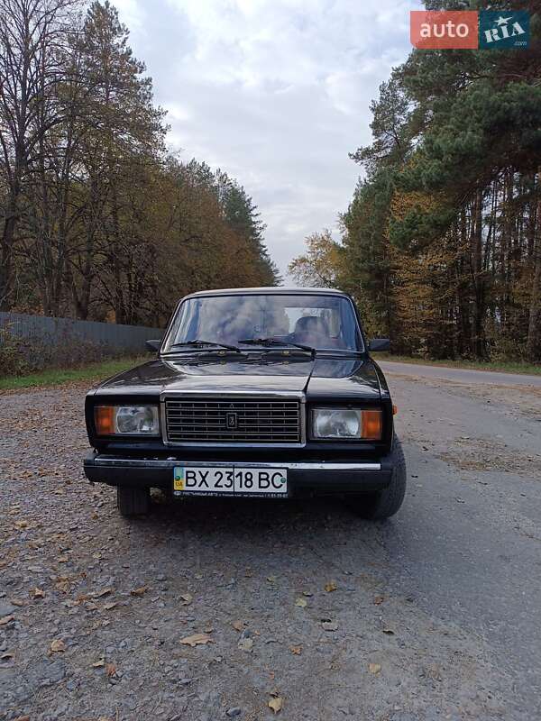 Седан ВАЗ / Lada 2107 2010 в Дубно