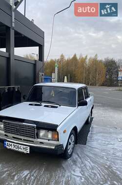 Седан ВАЗ / Lada 2107 2004 в Житомирі