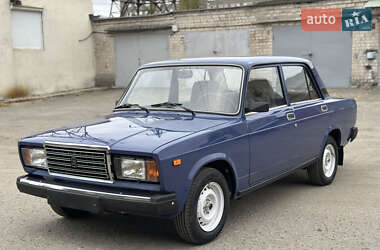 Седан ВАЗ / Lada 2107 2005 в Днепре