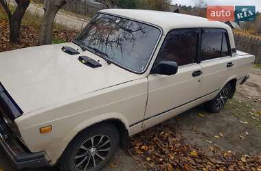 Седан ВАЗ / Lada 2107 1987 в Сумах