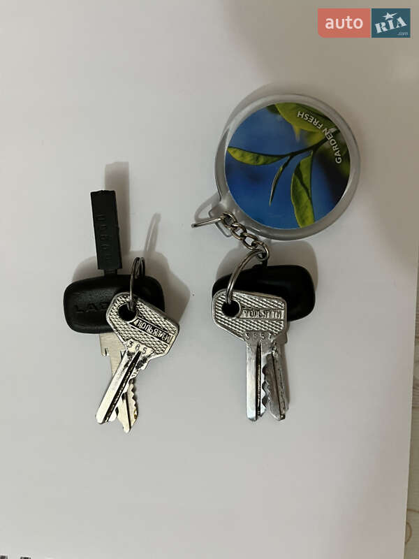 Седан ВАЗ / Lada 2107 1998 в Апостолово фото 2 Седан ВАЗ / Lada 2107 1998 в Апостолово