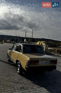 Седан ВАЗ / Lada 2107 1984 в Золочеве