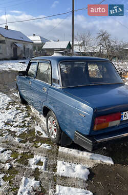 Седан ВАЗ / Lada 2107 2003 в Бурштыне