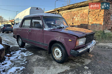 Седан ВАЗ / Lada 2107 1993 в Черновцах