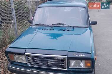 Седан ВАЗ / Lada 2107 2004 в Киеве