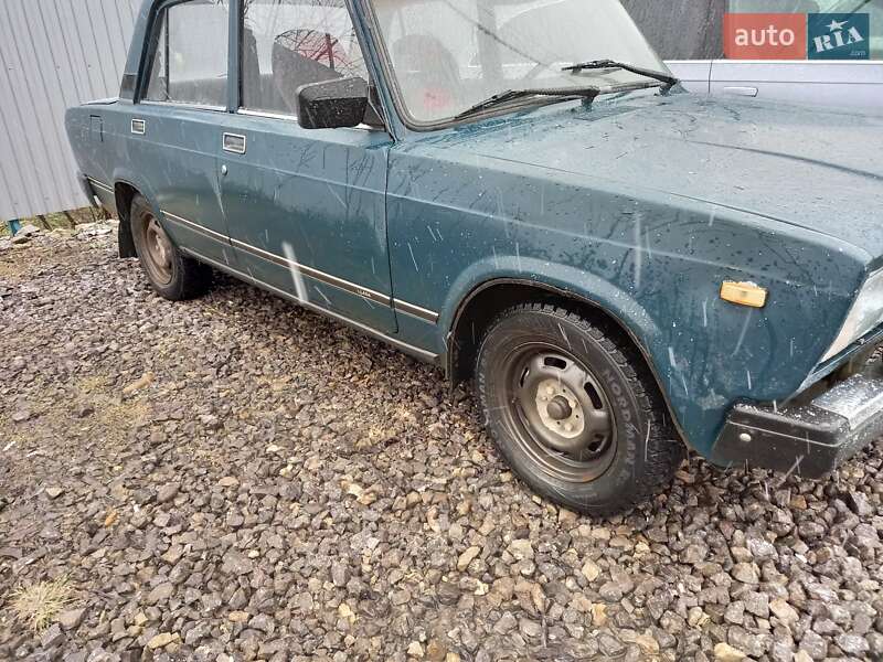 Седан ВАЗ / Lada 2107 2005 в Івано-Франківську