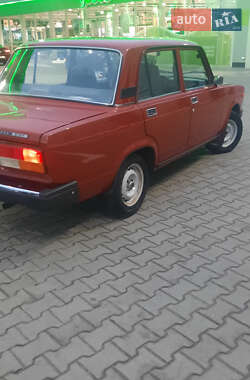 Седан ВАЗ / Lada 2107 2007 в Києві