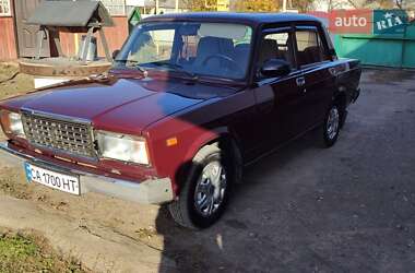 Седан ВАЗ / Lada 2107 2005 в Черкасах