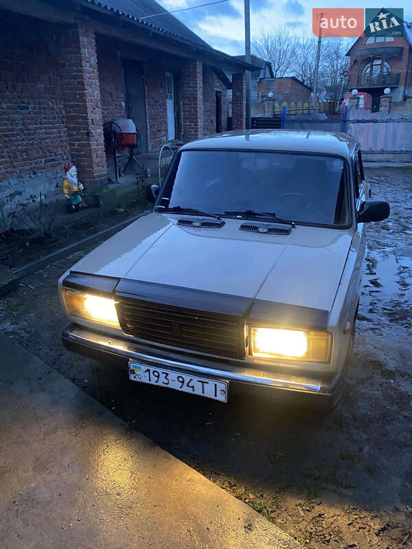 Седан ВАЗ / Lada 2107 1986 в Борщеве