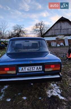 Седан ВАЗ / Lada 2107 1986 в Чернівцях