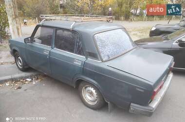 Седан ВАЗ / Lada 2107 2003 в Киеве