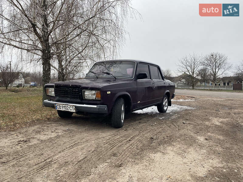 Седан ВАЗ / Lada 2107 1998 в Прилуках