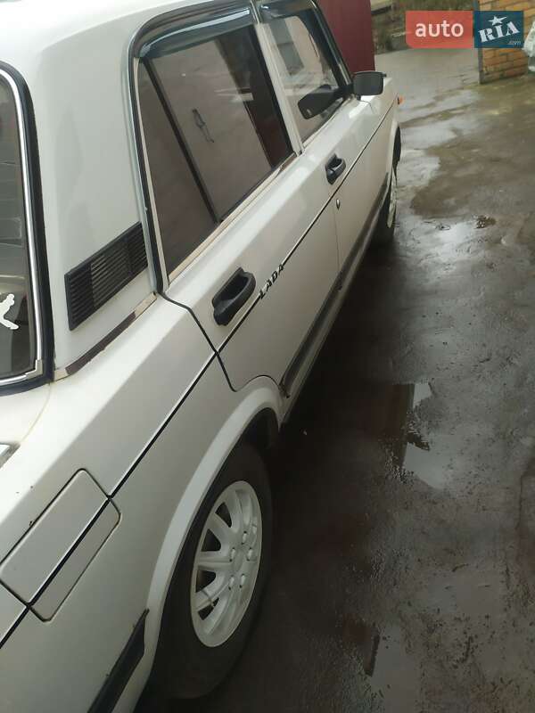 Седан ВАЗ / Lada 2107 2006 в Вільшані