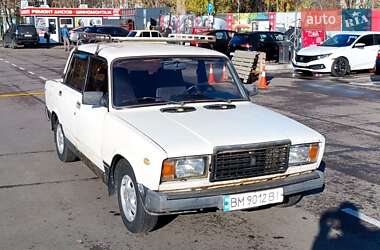 Седан ВАЗ / Lada 2107 1995 в Киеве