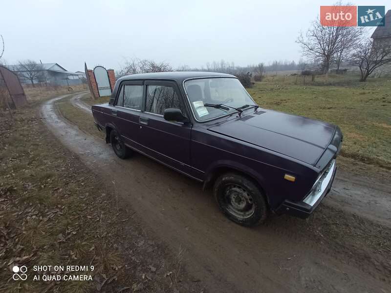 Седан ВАЗ / Lada 2107 2003 в Бедевлі