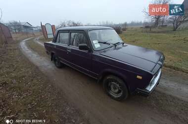 Седан ВАЗ / Lada 2107 2003 в Бедевлі