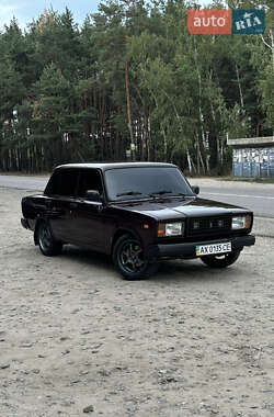 Седан ВАЗ / Lada 2107 2009 в Зміїві