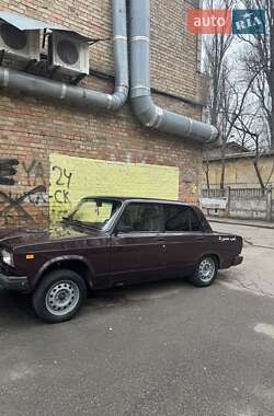 Седан ВАЗ / Lada 2107 2008 в Киеве