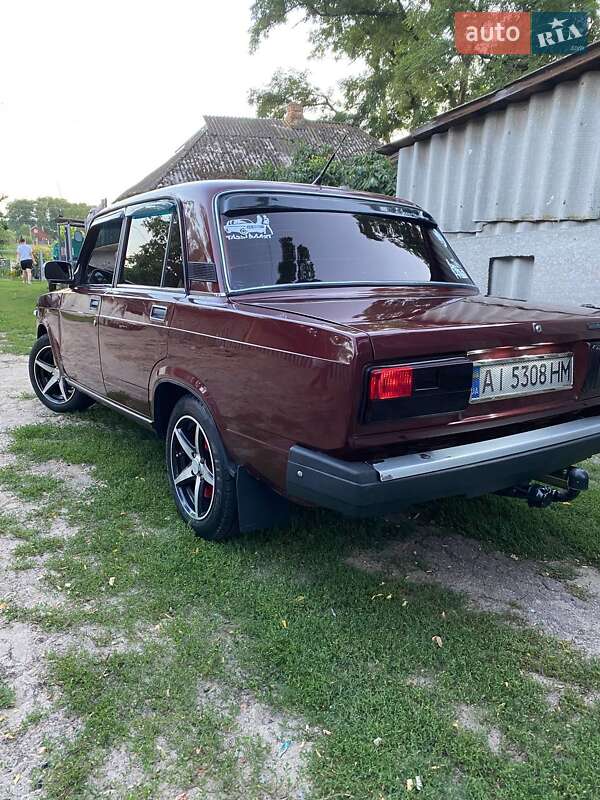 Седан ВАЗ / Lada 2107 2006 в Борисполе