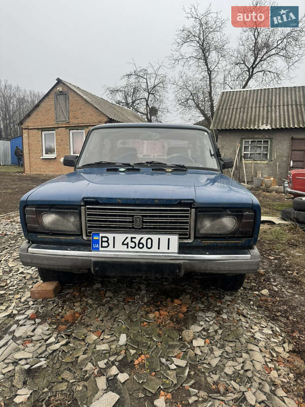 Седан ВАЗ / Lada 2107 2001 в Полтаве