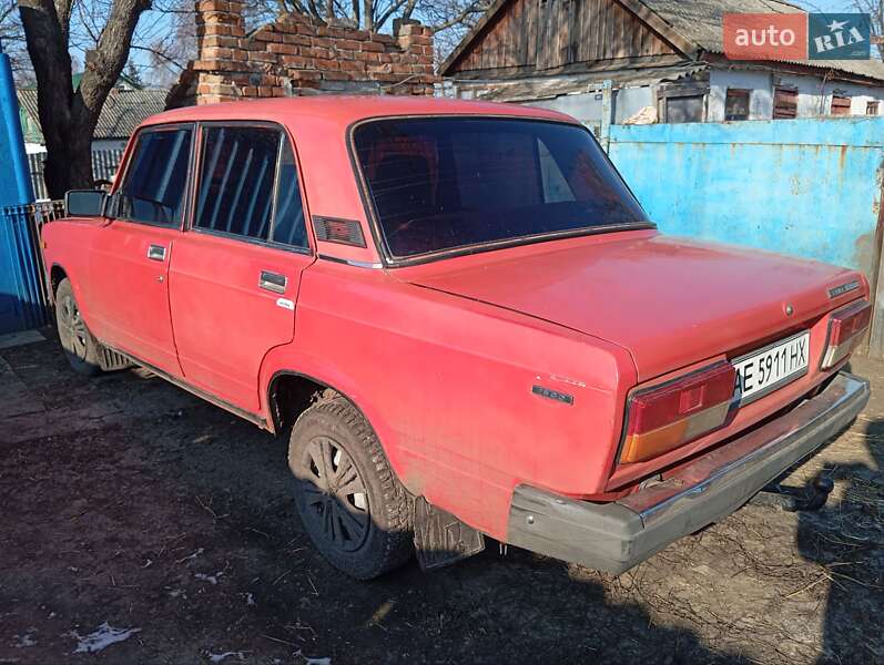 Седан ВАЗ / Lada 2107 1990 в Сахновщине