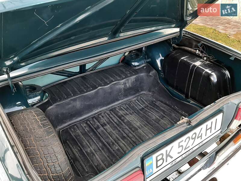 Седан ВАЗ / Lada 2107 2004 в Ровно