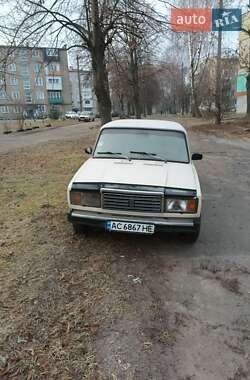 Седан ВАЗ / Lada 2107 1989 в Нововолынске