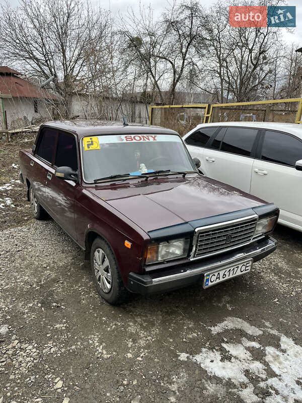 Седан ВАЗ / Lada 2107 2006 в Умани