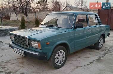 Седан ВАЗ / Lada 2107 2005 в Днепре