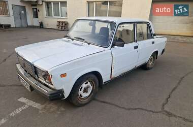 Седан ВАЗ / Lada 2107 2003 в Киеве