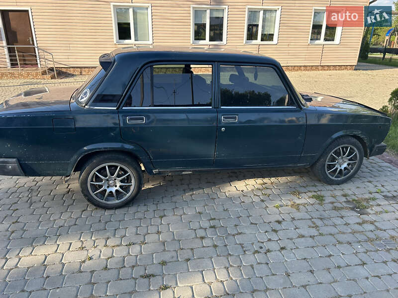 Седан ВАЗ / Lada 2107 2006 в Калуші