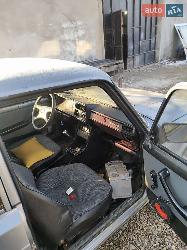 Седан ВАЗ / Lada 2107 2007 в Сторожинце