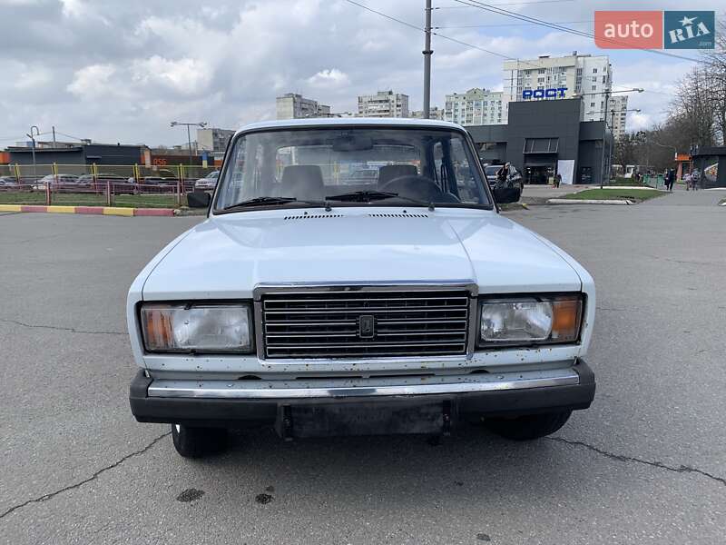 Седан ВАЗ / Lada 2107 2002 в Харькове