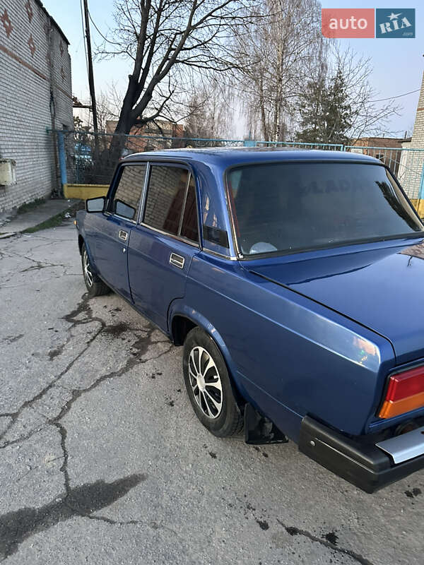 Седан ВАЗ / Lada 2107 2006 в Хмельнике
