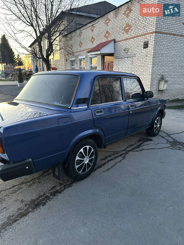 Седан ВАЗ / Lada 2107 2006 в Хмельнике