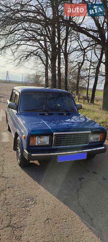 Седан ВАЗ / Lada 2107 2005 в Нежине