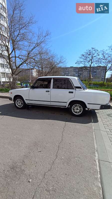 Седан ВАЗ / Lada 2107 2006 в Южном