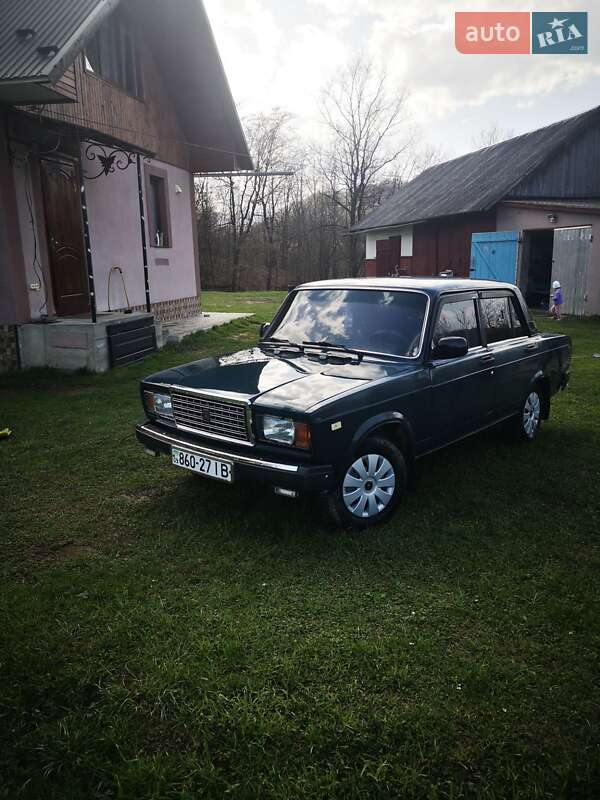 Седан ВАЗ 2107 2003 в 