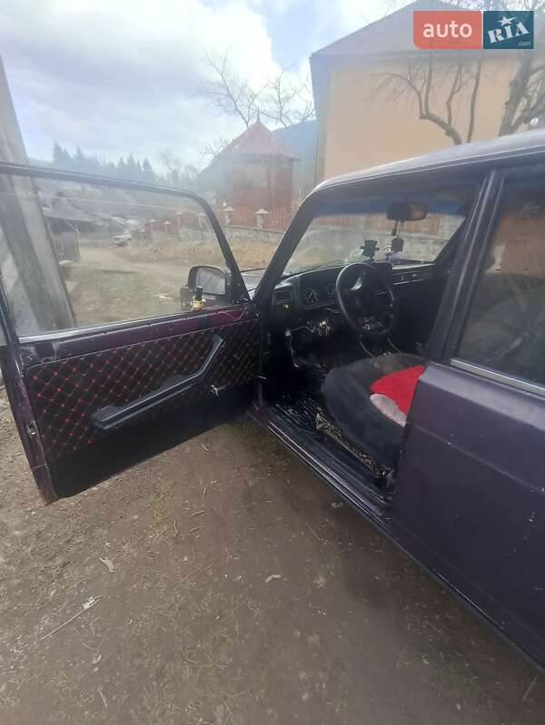 Седан ВАЗ / Lada 2107 2001 в Путиле