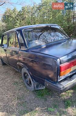 Седан ВАЗ 2107 2004 в 