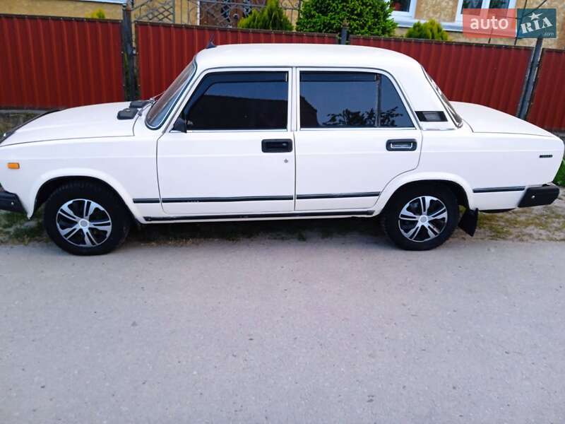 Седан ВАЗ 2107 1990 в 