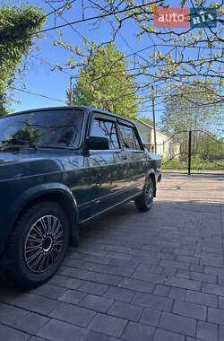 Седан ВАЗ 2107 2002 в 