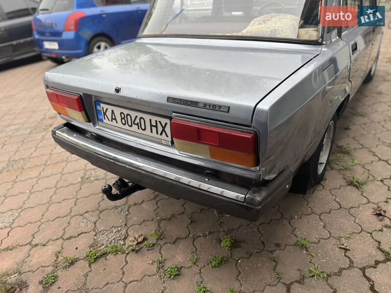 Седан ВАЗ / Lada 2107 2007 в Киеве