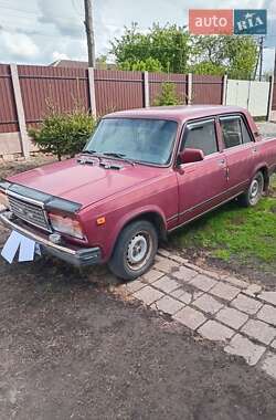 Седан ВАЗ 2107 2004 в 