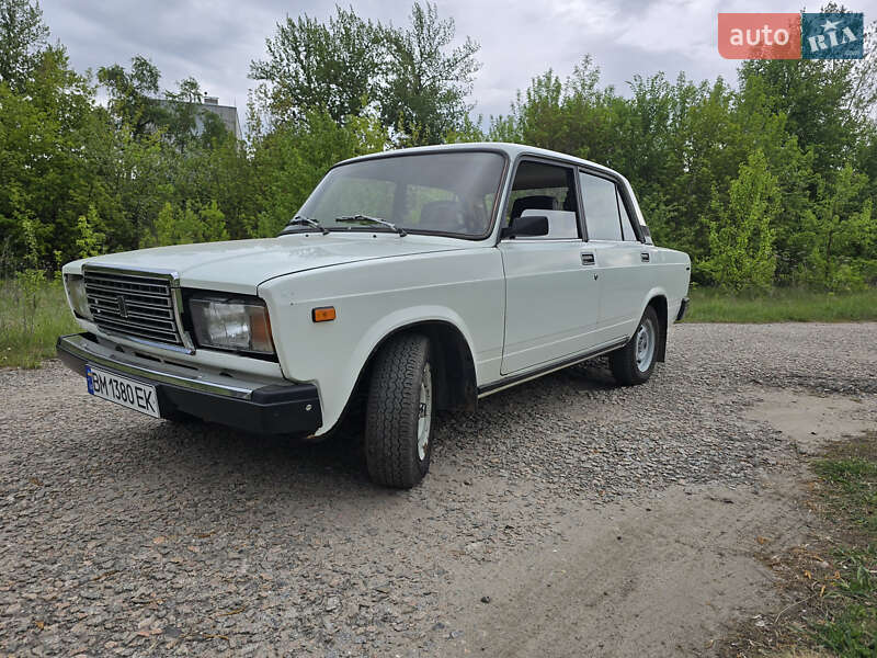 Седан ВАЗ 2107 1989 в 