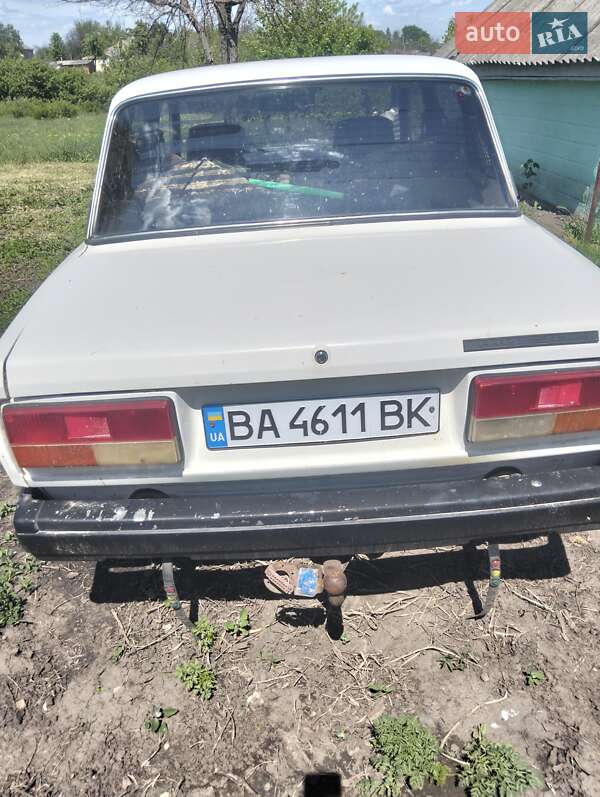 Седан ВАЗ / Lada 2107 1996 в Ровном