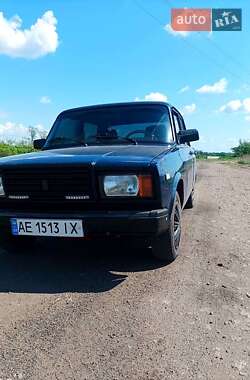 Седан ВАЗ 2107 2004 в Днепре