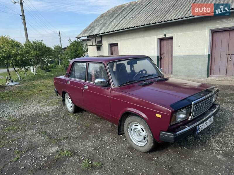 Седан ВАЗ / Lada 2107 2004 в Теребовле